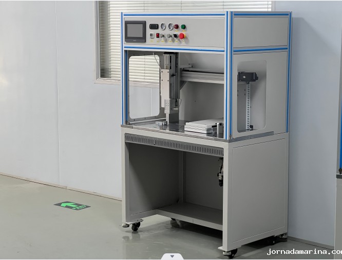 星空游戏官网首页登录入口3D曲面真空贴合机贴合除泡机使用