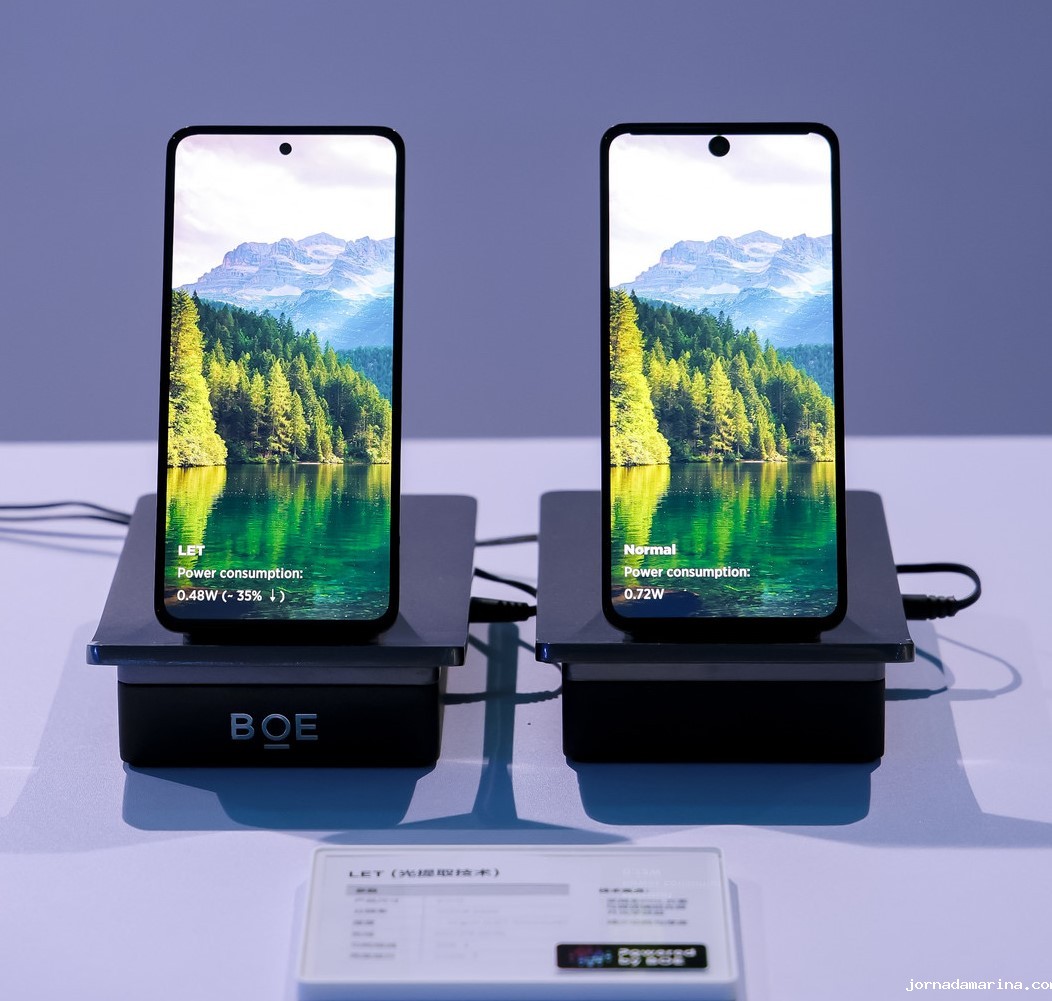京东方震撼发布旗舰新品，树立高端柔性OLED屏幕全新典范