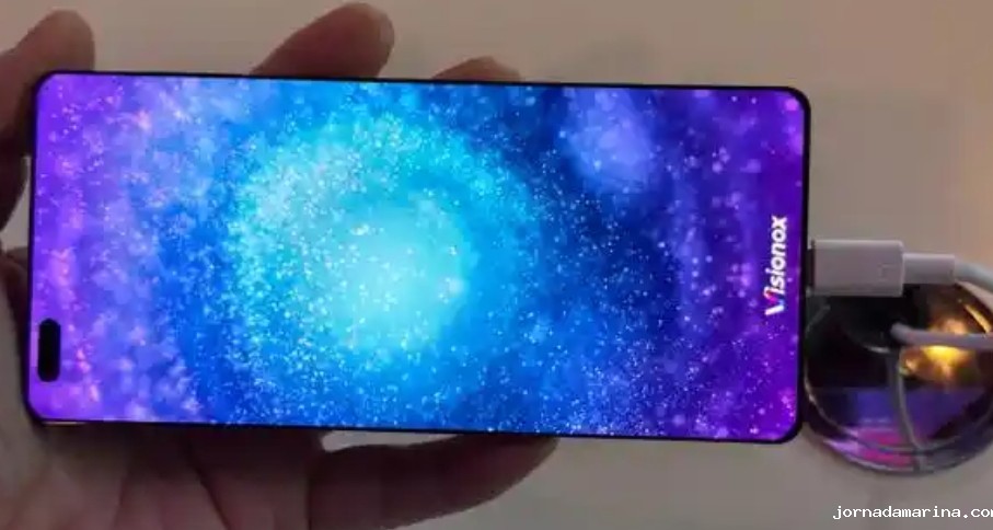 中国手机OLED出货量大增，今年有望超越韩国市场